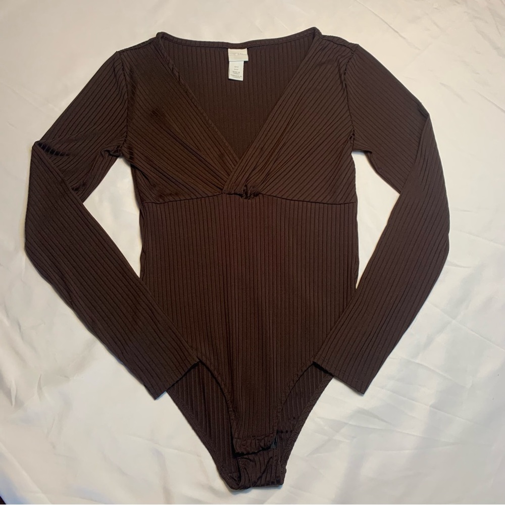 H&M Brown Ribbed Long Sleeve Bodysuit